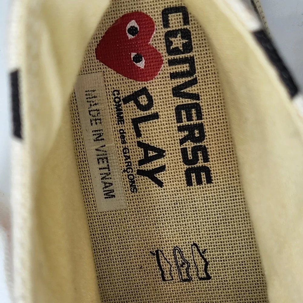 Comme Des Garcons Play x Chuck Taylor All Star High Top White Polka Dot M‎ 7 W 9